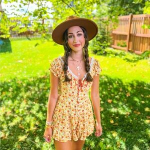 Urban Outfitters Lily Romper, Floral, Size Small